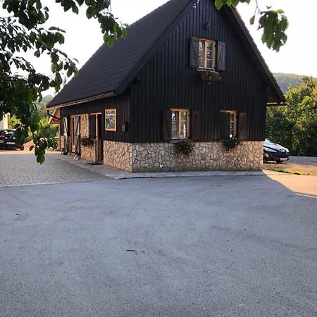 Hotel Pansion House Prijeboj à Plitvička Jezera Extérieur photo