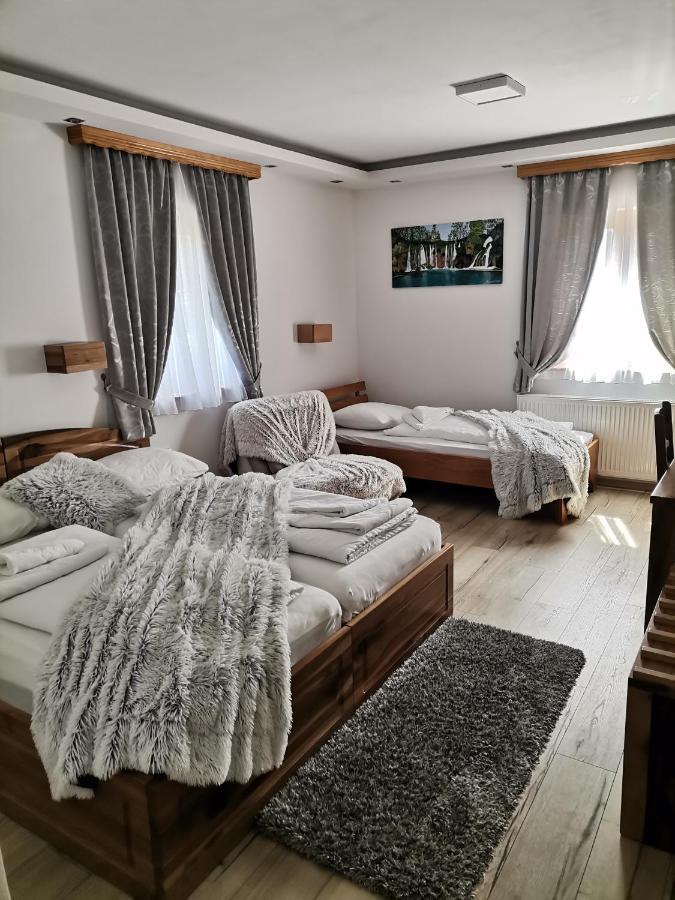 Hotel Pansion House Prijeboj à Plitvička Jezera Extérieur photo